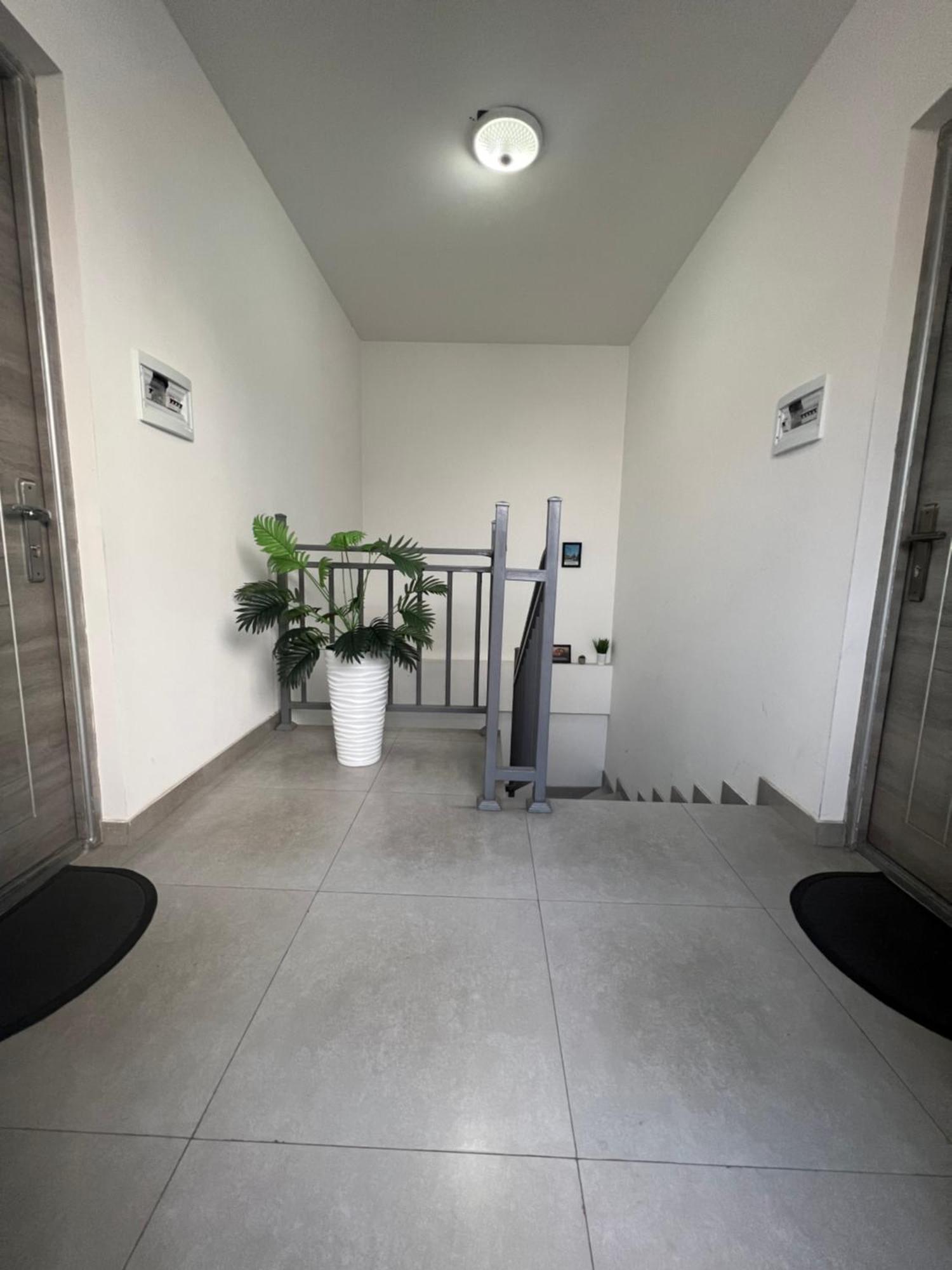 Cosy Apartment With Good Location Self Check In Erevan Exterior foto