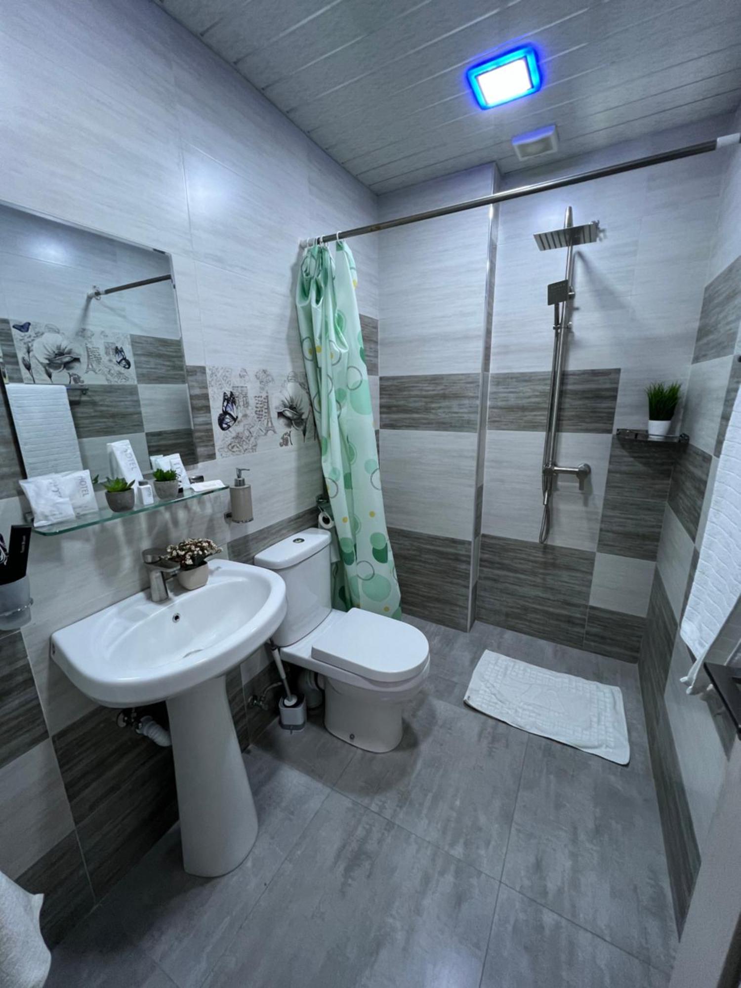 Cosy Apartment With Good Location Self Check In Erevan Exterior foto